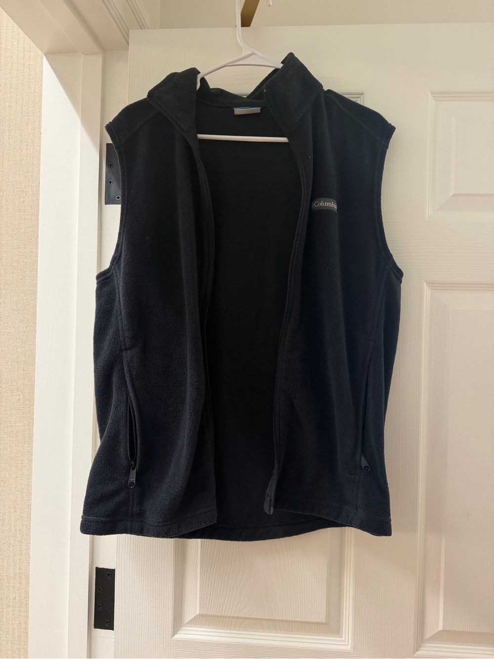 Columbia Black Fleece Vest with Zip Pockets